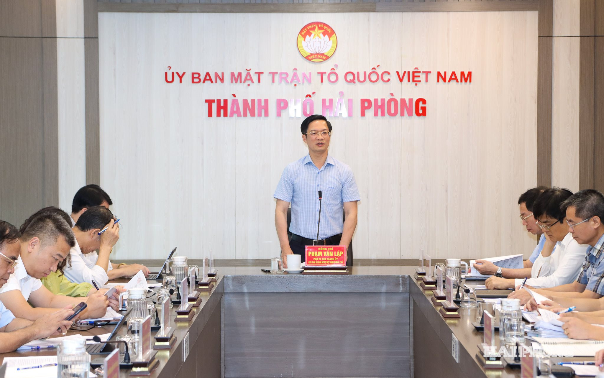 Đồng chí Phạm Văn Lập, Phó Bí thư Thành uỷ, Chủ tịch Uỷ ban MTTQ Việt Nam thành phố phát biểu tại cuộc làm việc