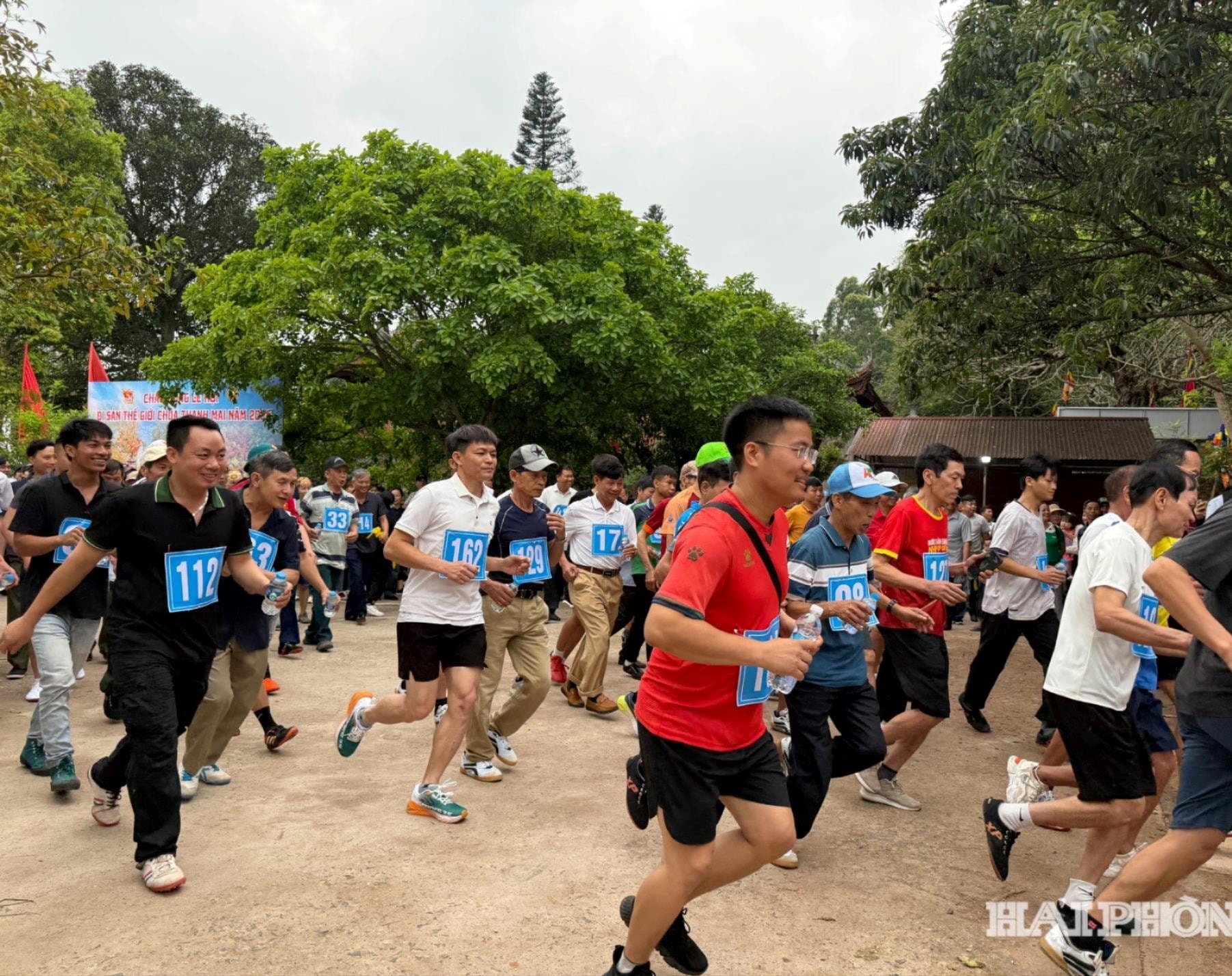 cac-van-dong-vien-nam-phan-kho-tham-gia-giai-1-.jpg