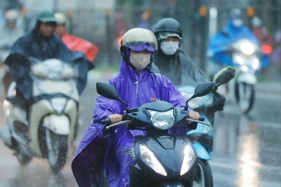 Bắc Bộ có mưa rào rải rác.