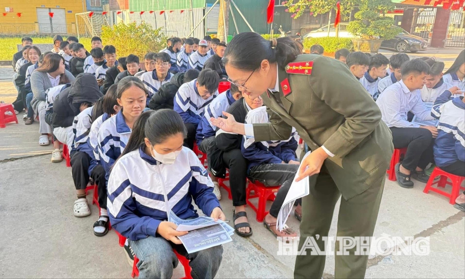 cong-an-lai-khe-3(1).jpg