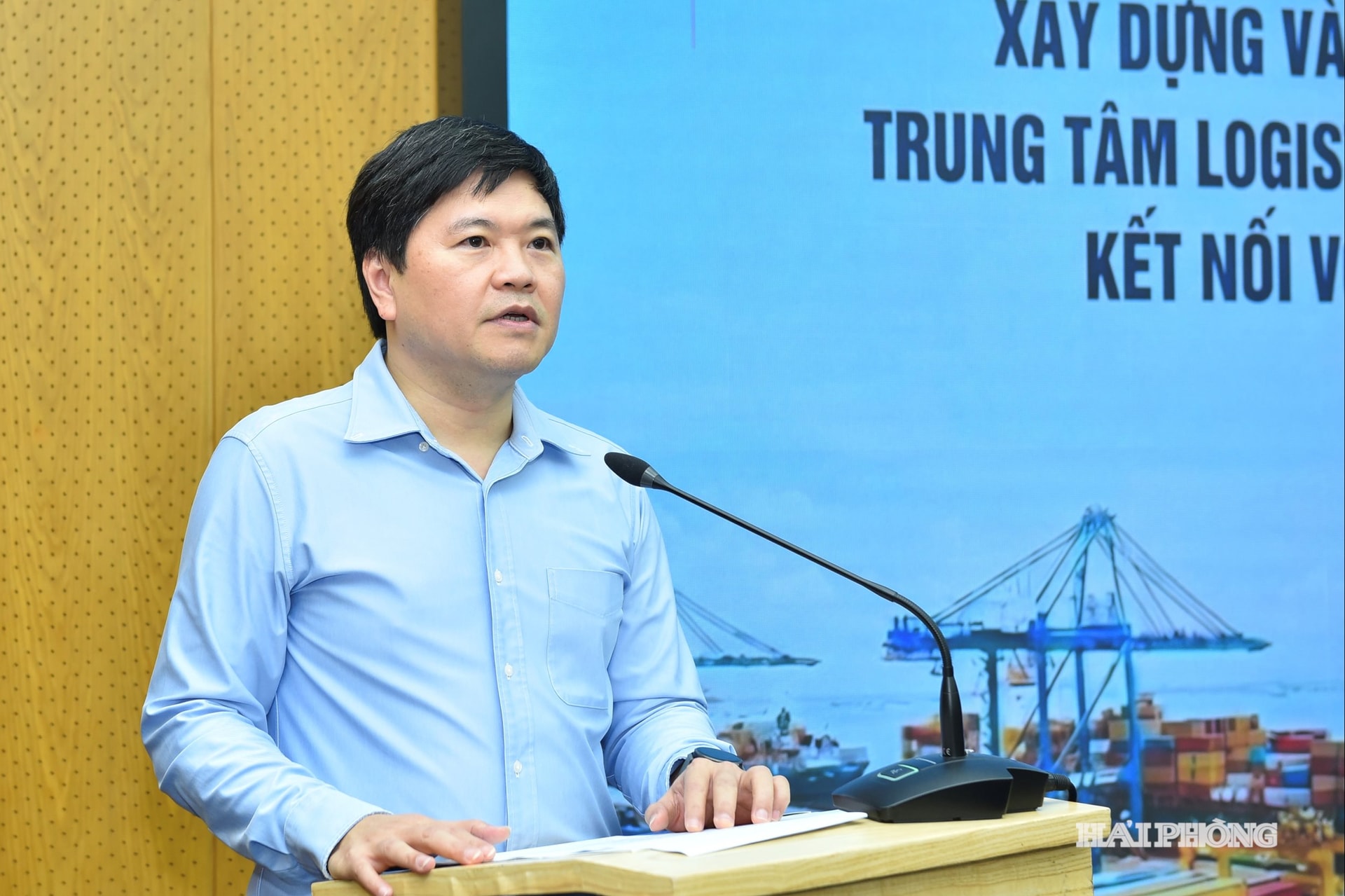 Đồng chí Hoàng Minh Cường, Phó Chủ tịch UBND thành phố phát biểu tại hội nghị.