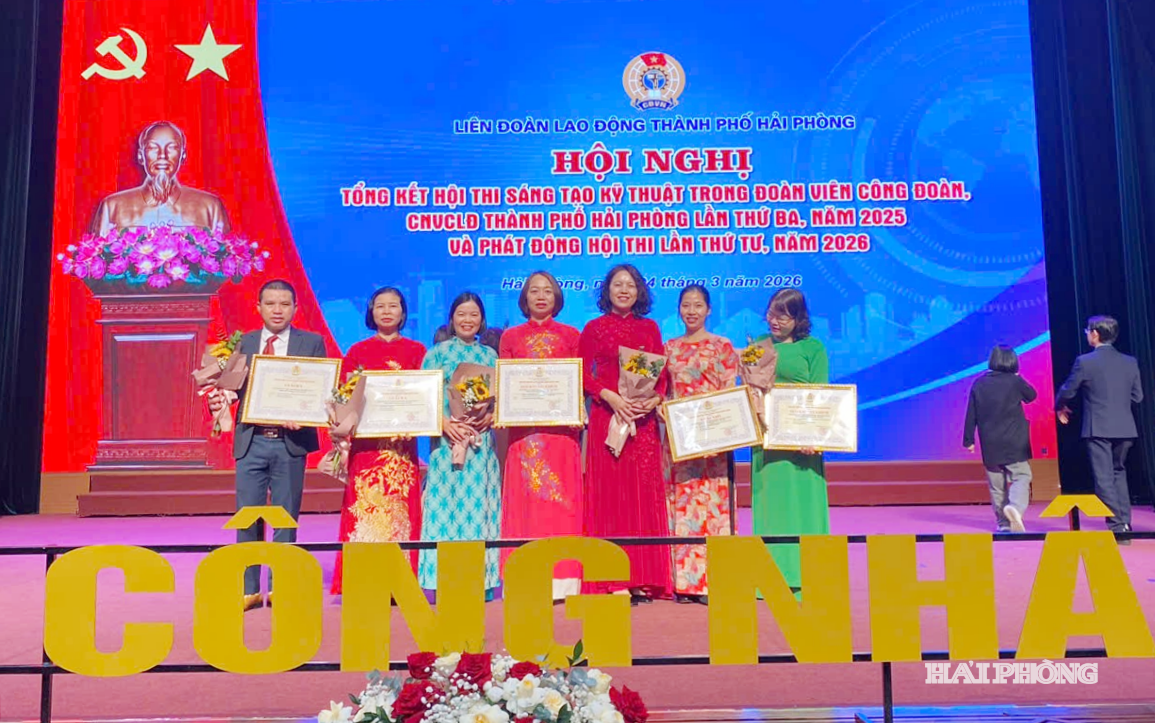 giai-thuong-94e461a4a555c3d37e1a02d664a47141.png