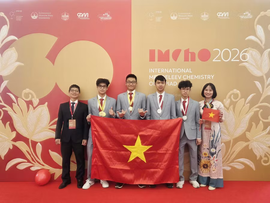 hoa-hoc-quoc-te.png