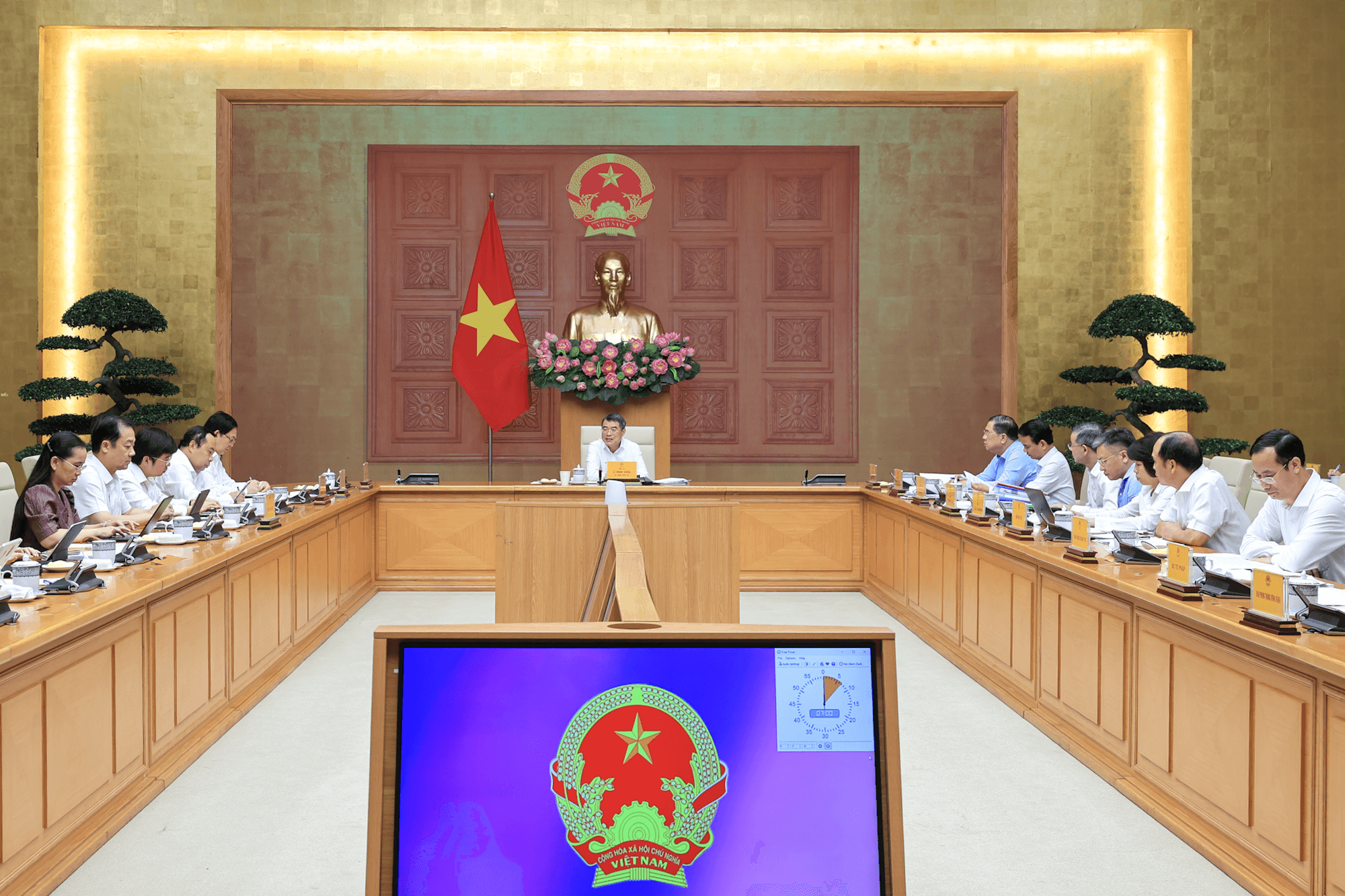 thu-tuong-hop-khoa-hoc-01.png
