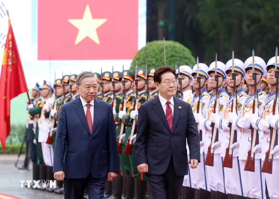 tong-bi-thu-don-tong-thong-han-quoc-03.png