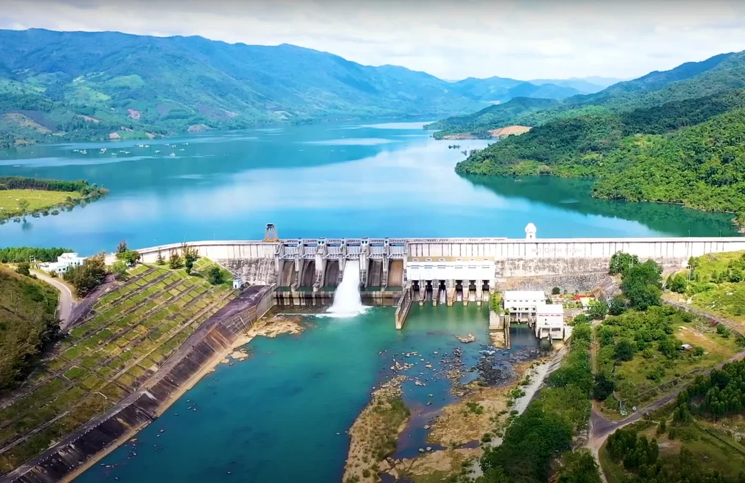 ho-thuy-loi-dinh-binh.webp