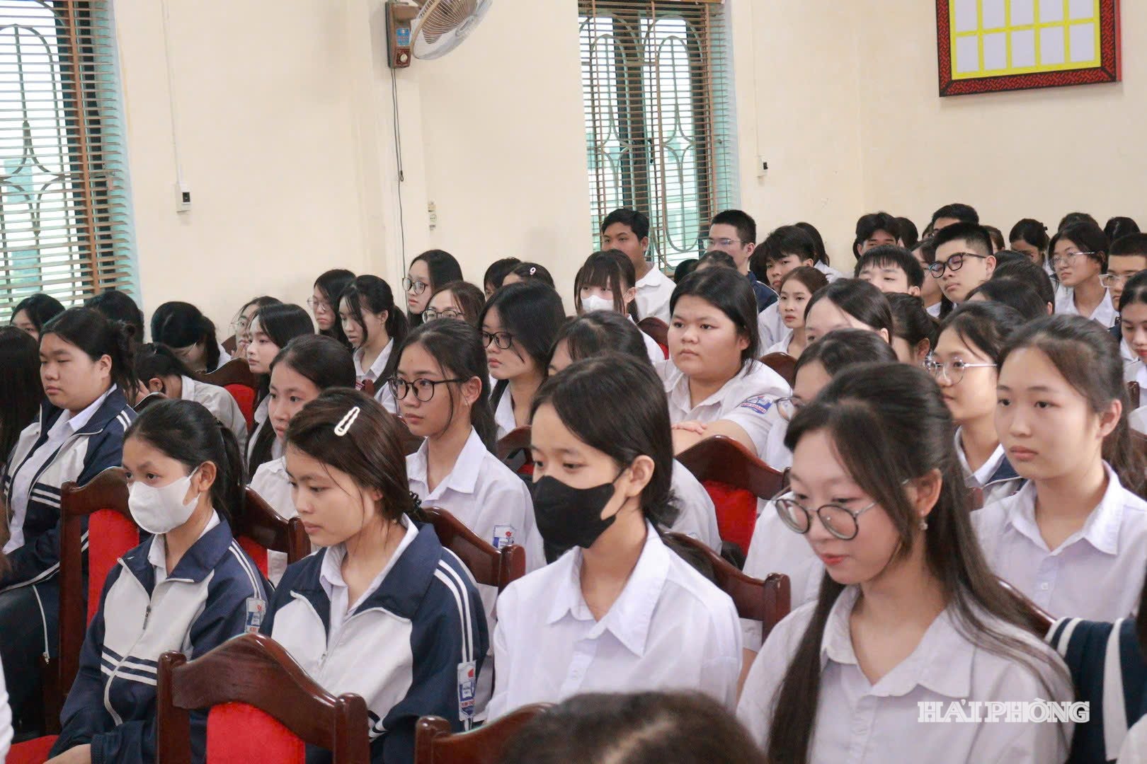 ho-tro-hoc-sinh-khoi-nghiep.jpg