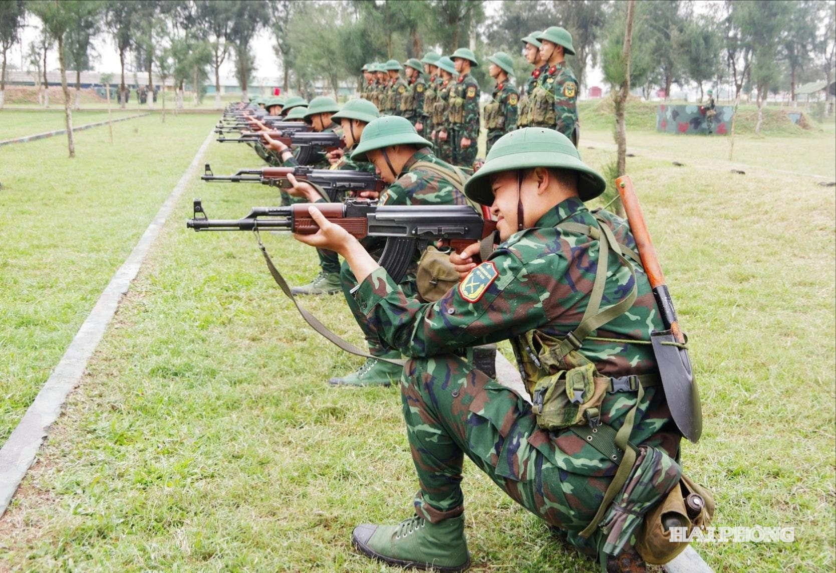 huan-luyen-ban-sung-tieu-lien.jpg