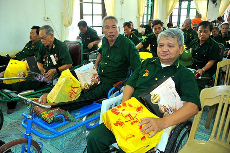 nguoi-co-cong.jpg