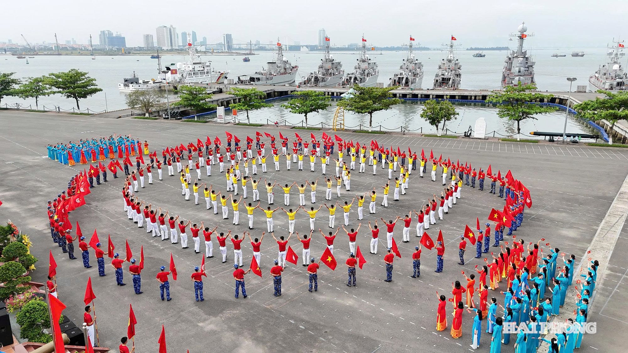 dong-dien-nghe-thuat.jpg