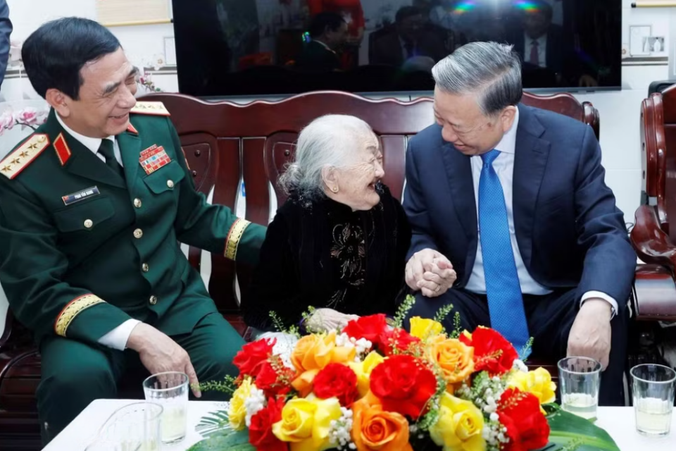ma-viet-nam-anh-hung.png