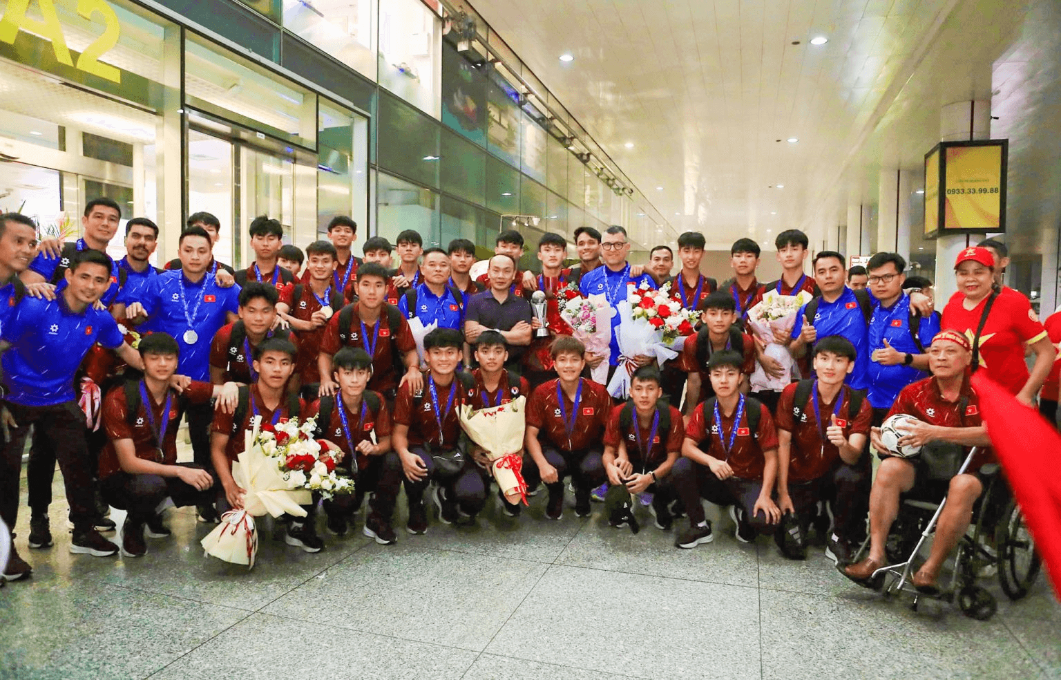 doi-tuyen-u17-ve-nuoc.png
