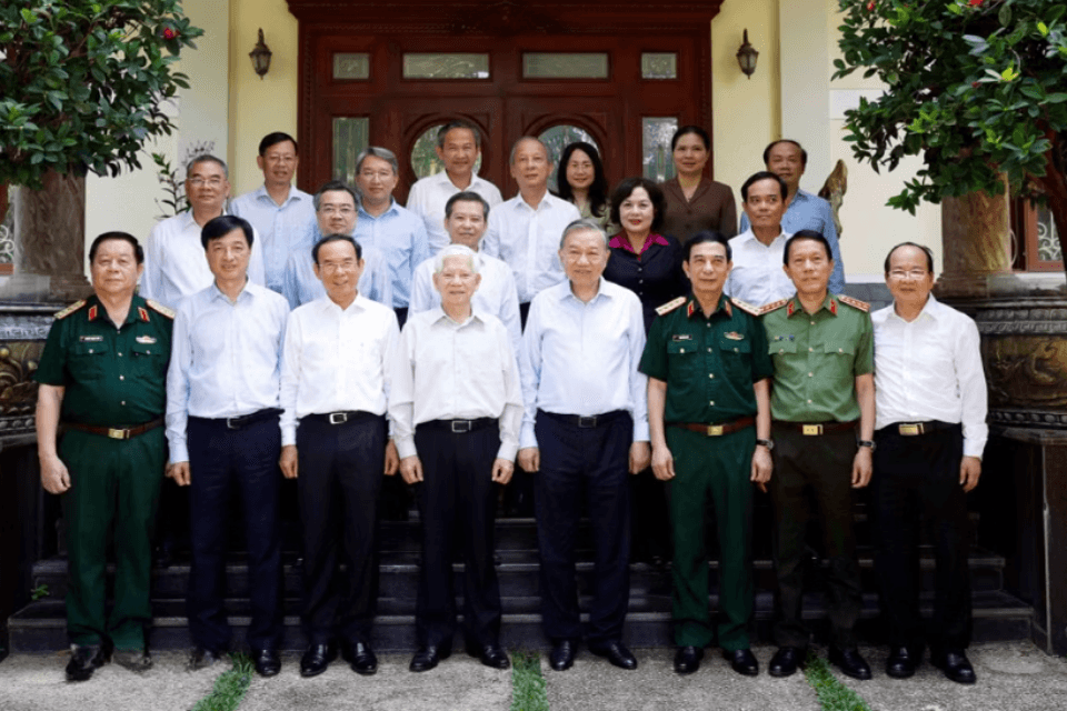 nguyen-lanh-dao.png