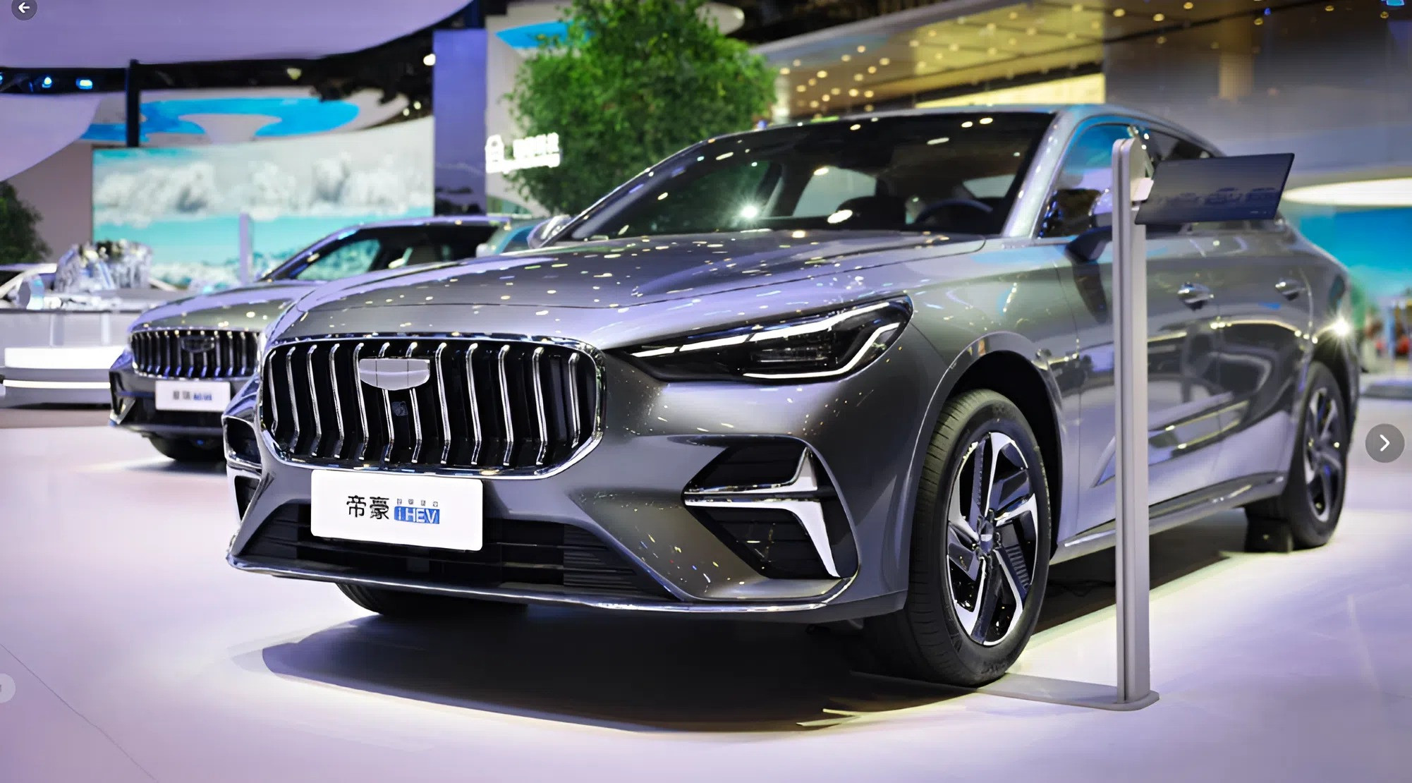 Geely ra mắt sedan giá chưa đến 300 triệu đồng, tiết kiệm xăng ngang xe tay ga - 1