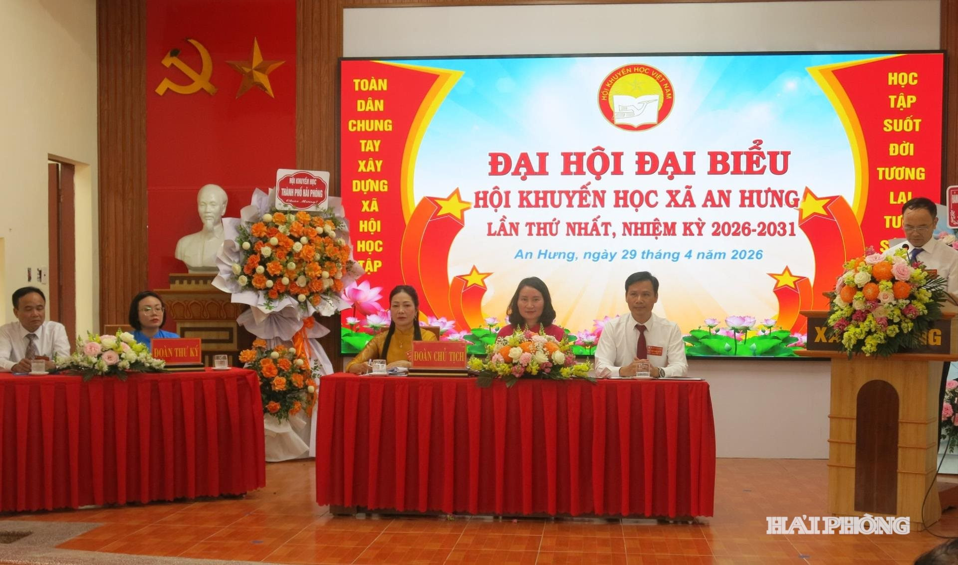 doan-chu-tich-1-.jpg
