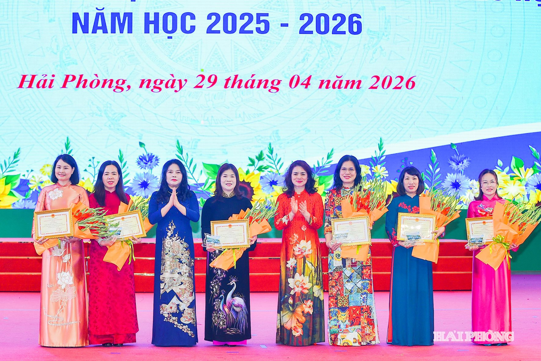 hoi-thi-giao-vien-gioi.jpg