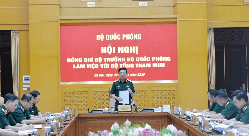 dai-tuong-phan-van-giang.png