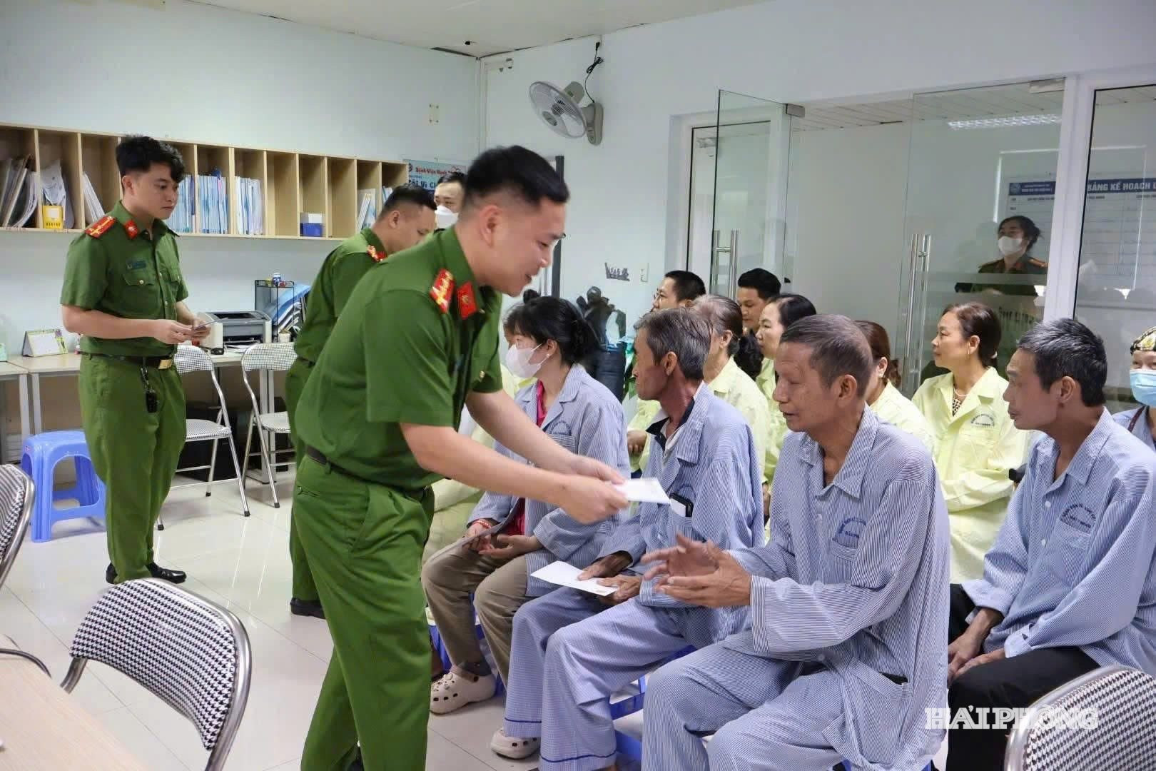 tang-qua.jpg