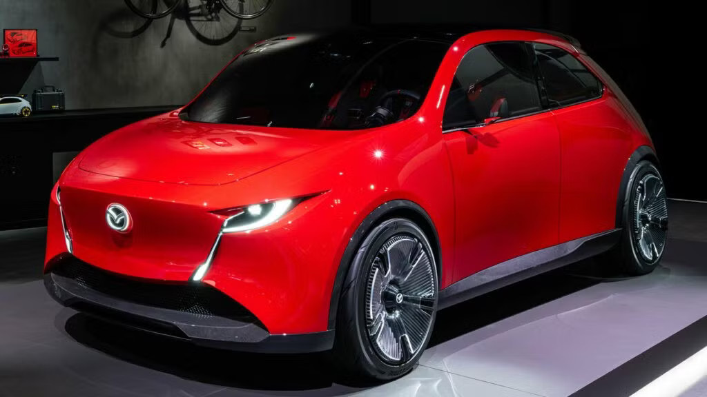 Hé lộ đầu tiên về SUV mới của Mazda - Ảnh 2.