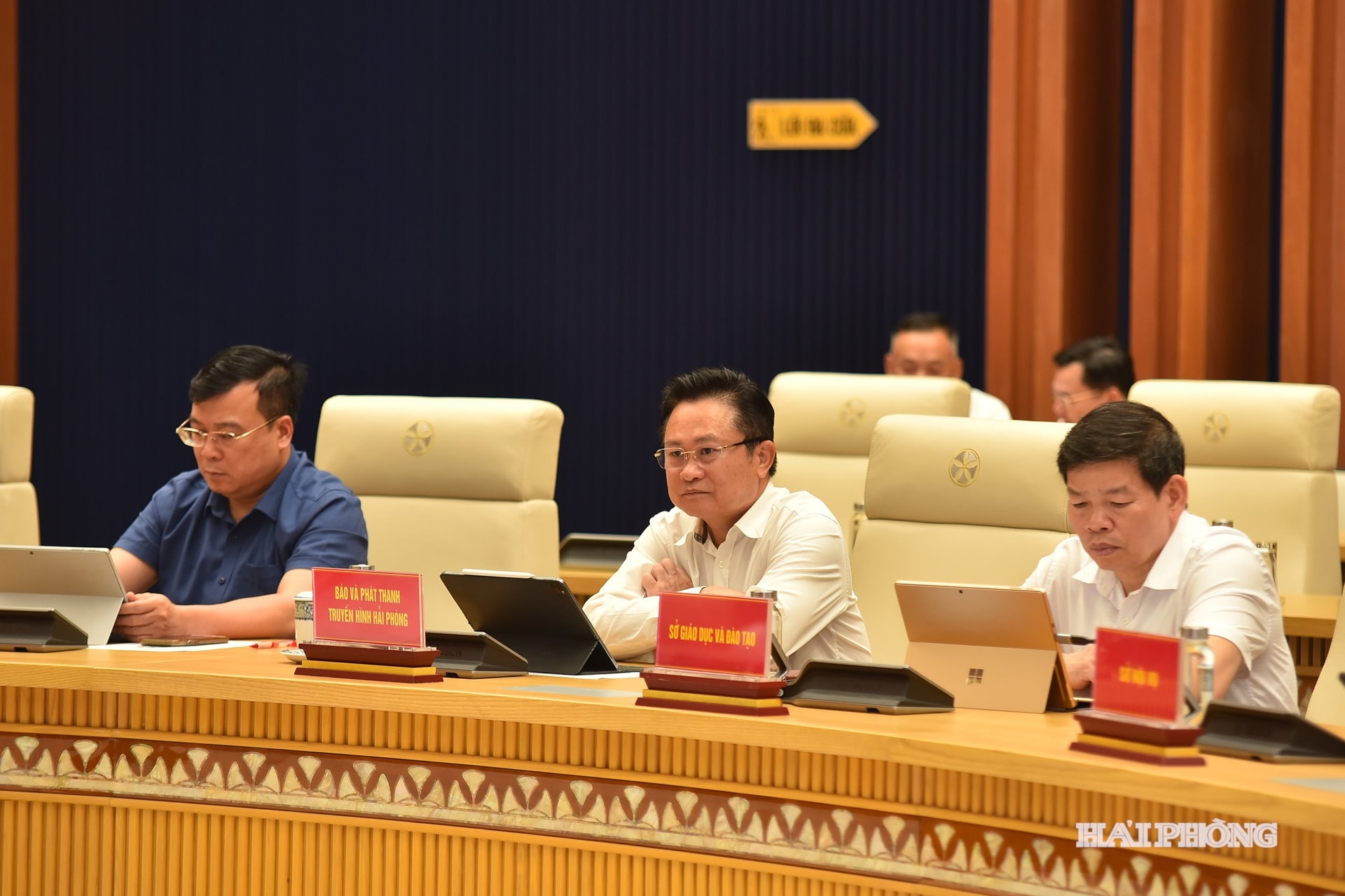 Các đại biểu dự hội nghị.