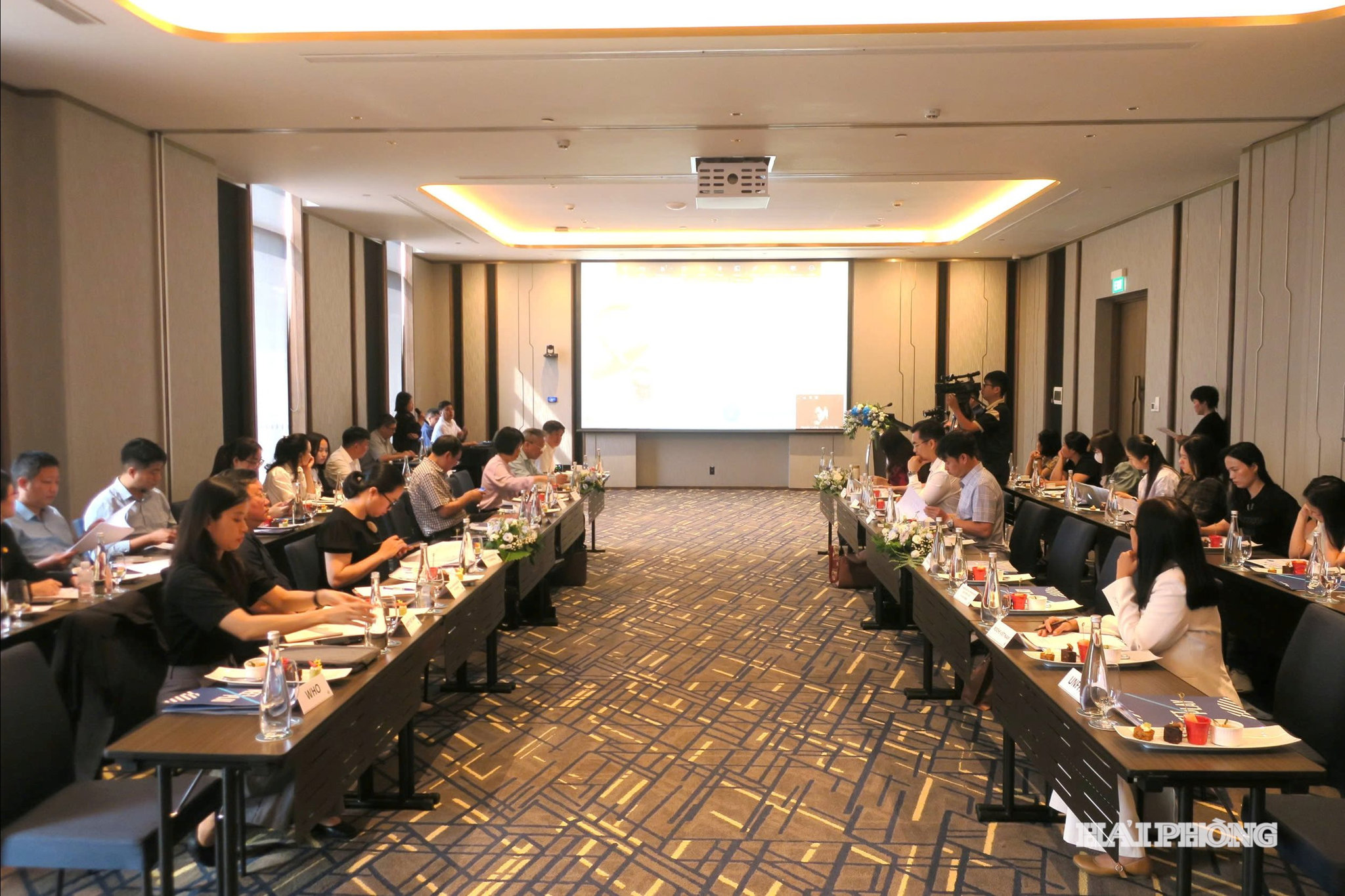 Quang cảnh hội nghị