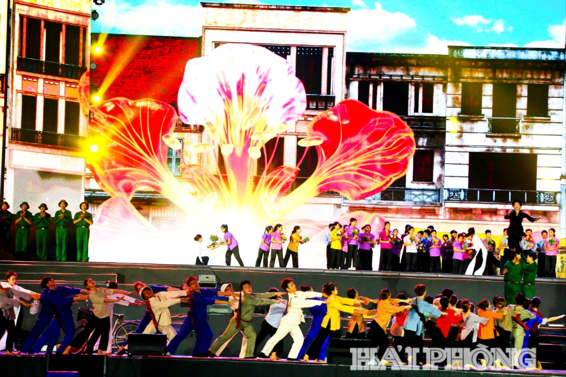 LHhoaphuong6.jpg