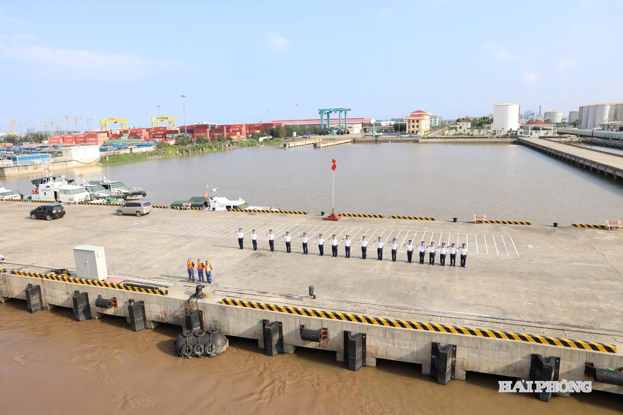 canh-sat-bien-2(1).jpg