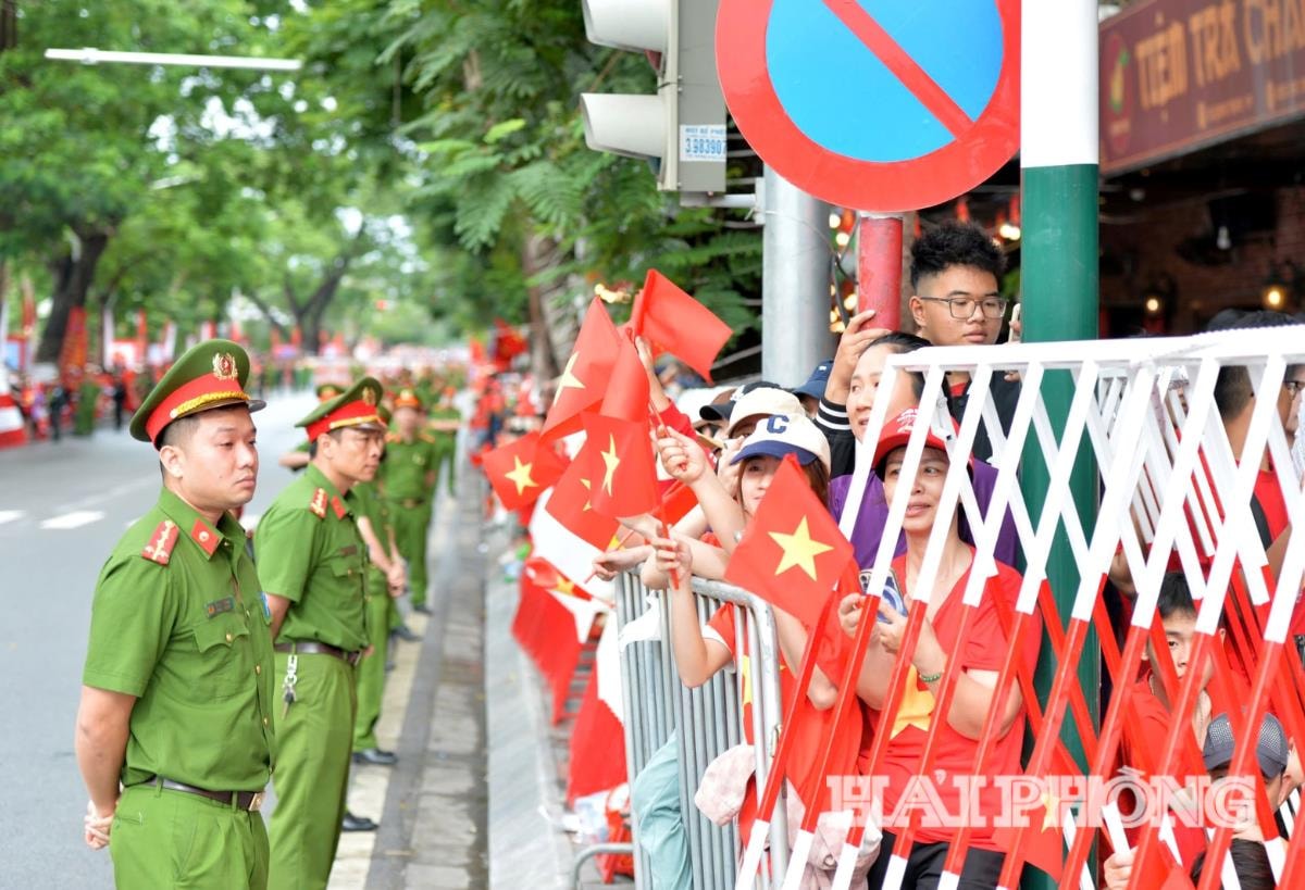 hoa-phuong-2-1-.jpg