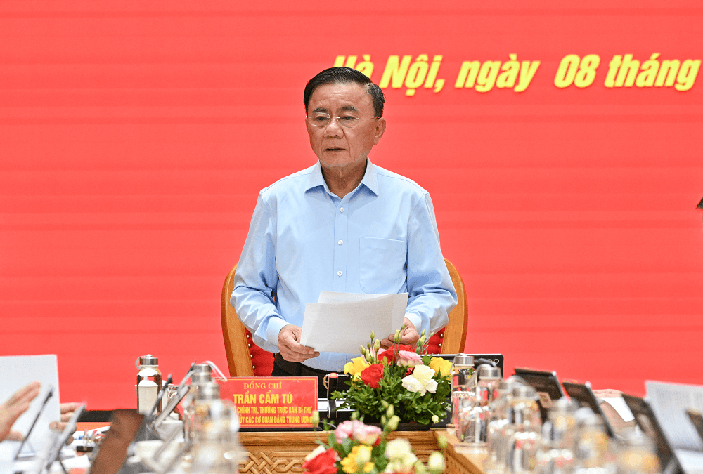 dong-chi-tran-cam-tu-phat-bieu.png