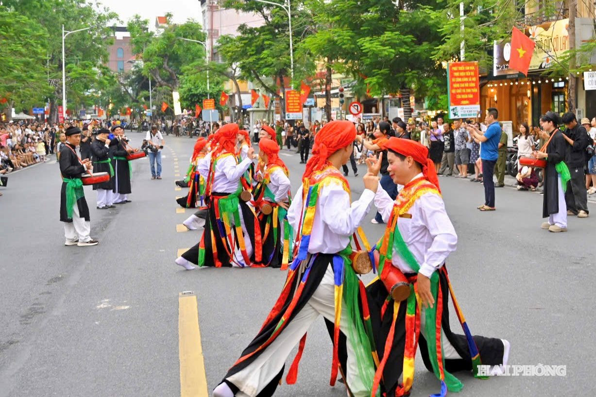 sac-mau-bon-phuong7.jpg