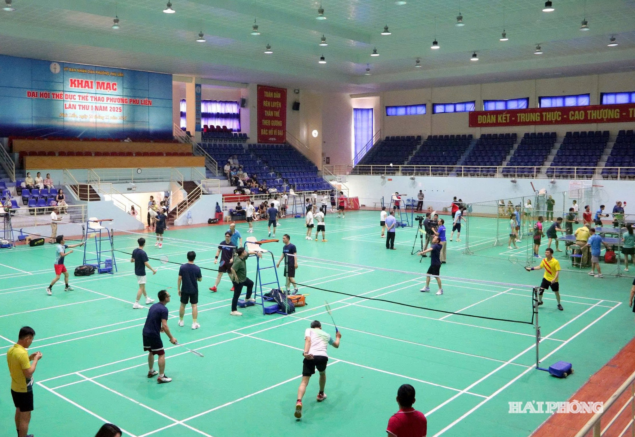 cau-long1.jpg