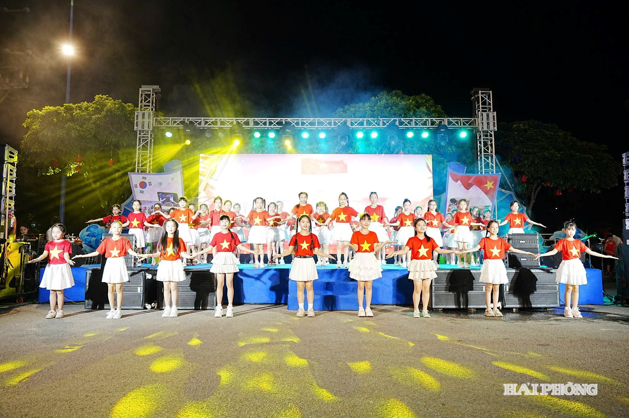 giao-luu-viet-han2.jpg