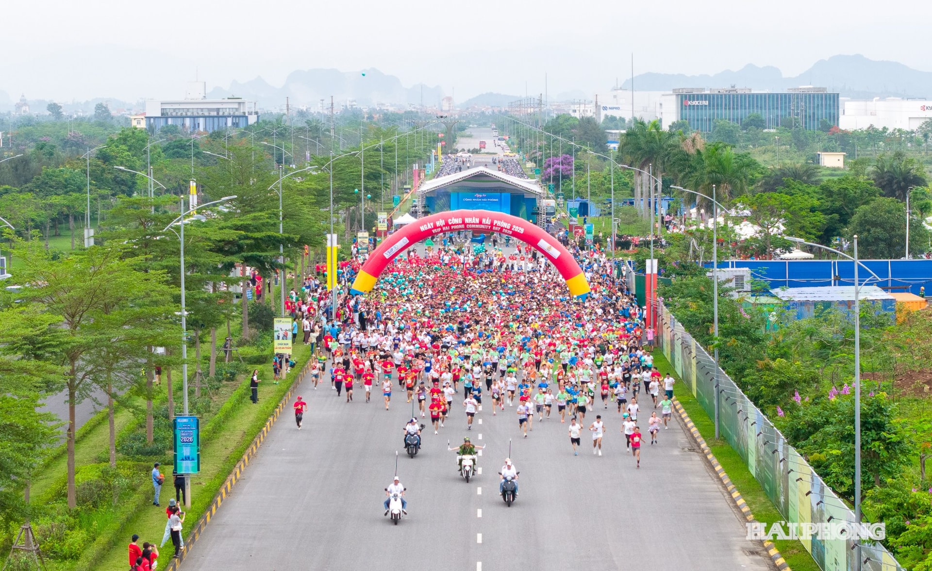 Gần 3000 công nhân, người lao động tham gia giải chạy Green Run