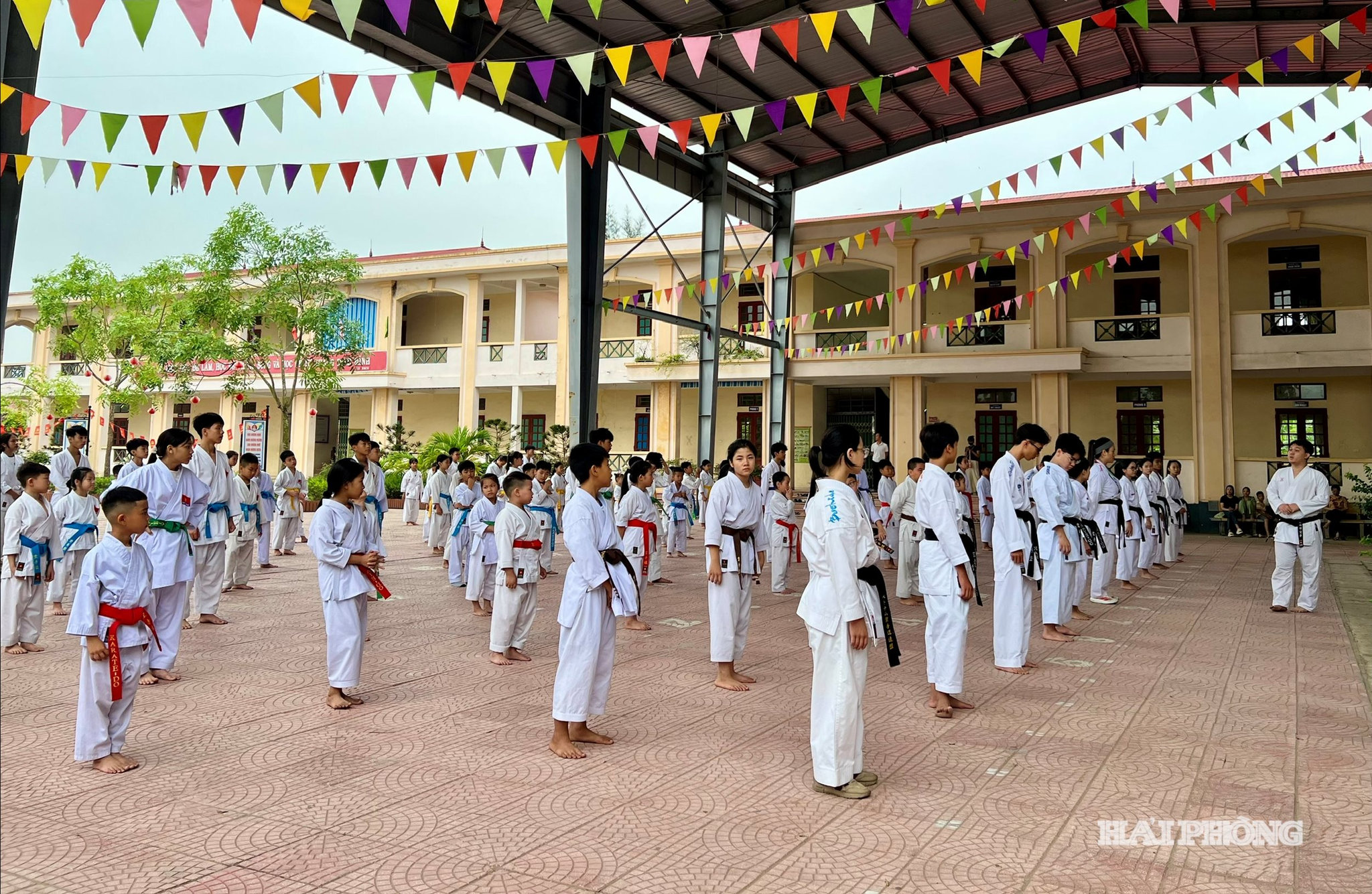 vo-duong-bach-nhan.jpg