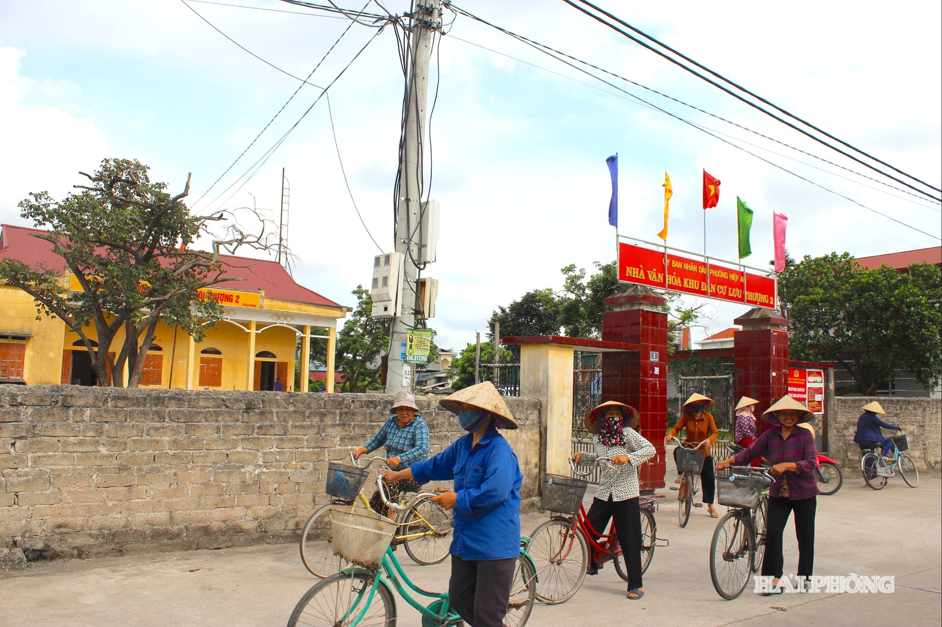 kinh-mon2.jpg