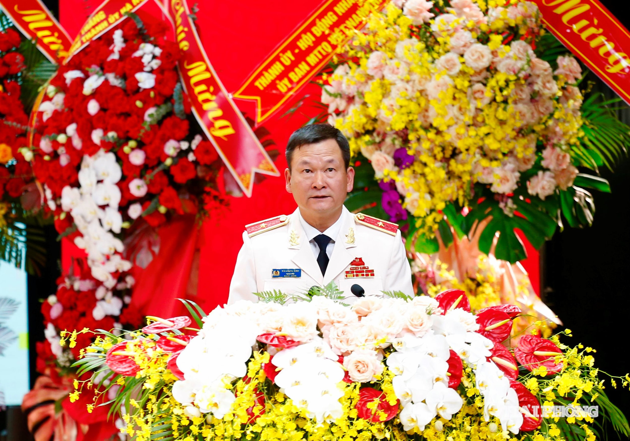 Thiếu tướng Bùi Quang Bình, Giám đốc Công an thành phố Hải Phòng phát biểu tại lễ đón nhận.