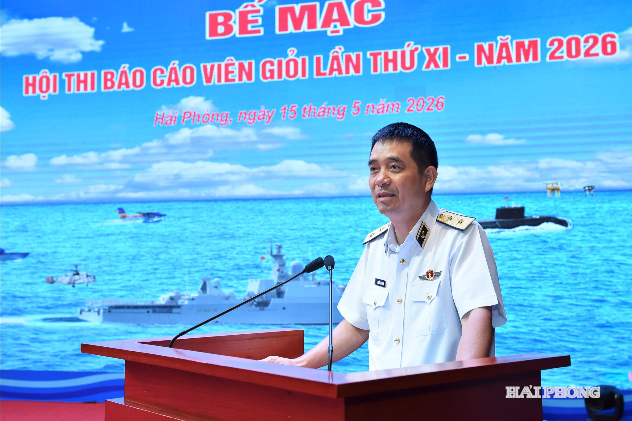 Phó Đô đốc Nguyễn An Phong, Chính ủy Hải quân phát biểu bế mạc hội thi.