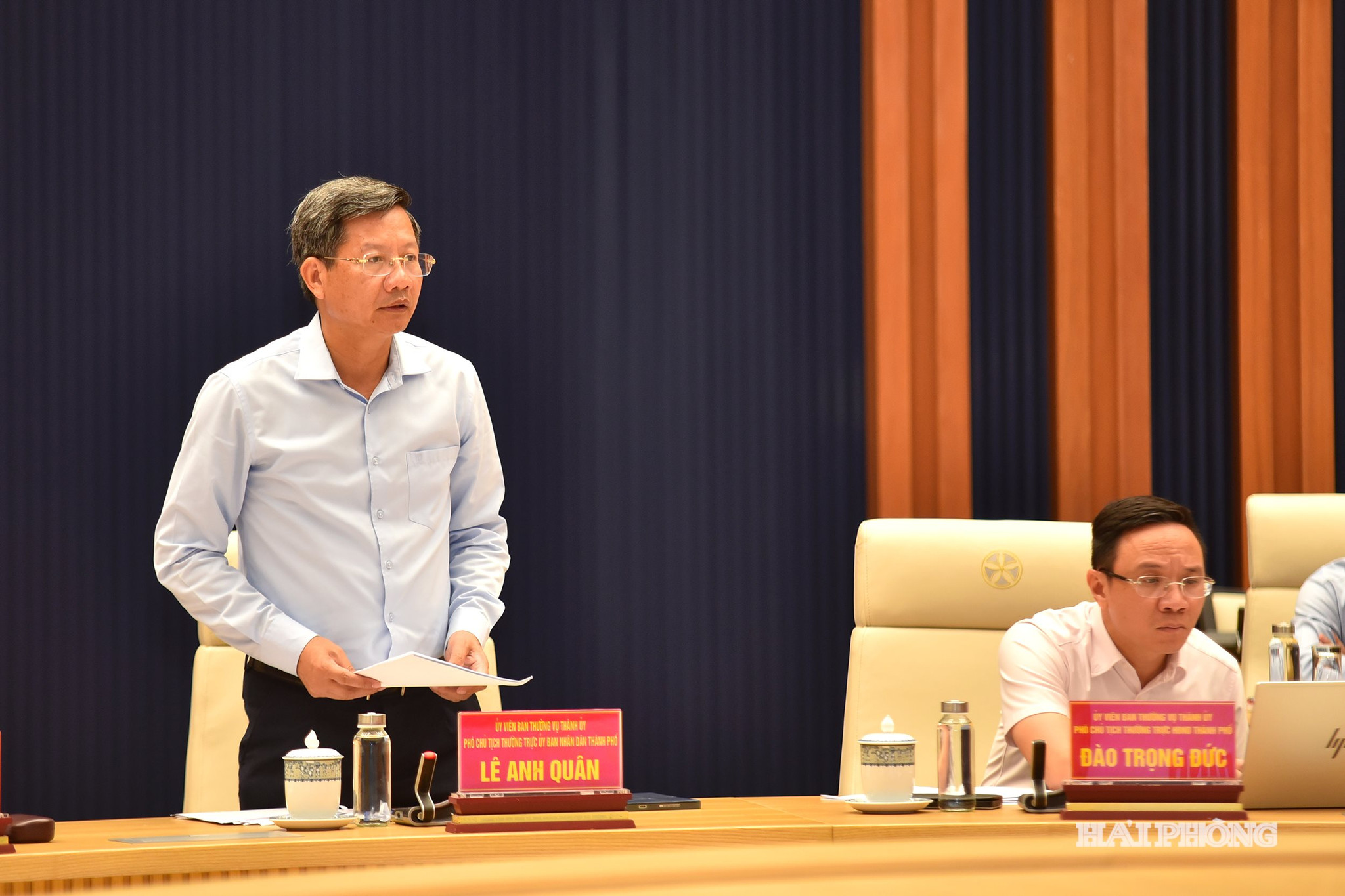 Đồng chí Lê Anh Quân, Phó Chủ tịch Thường trực UBND thành phố phát biểu tại cuộc làm việc.