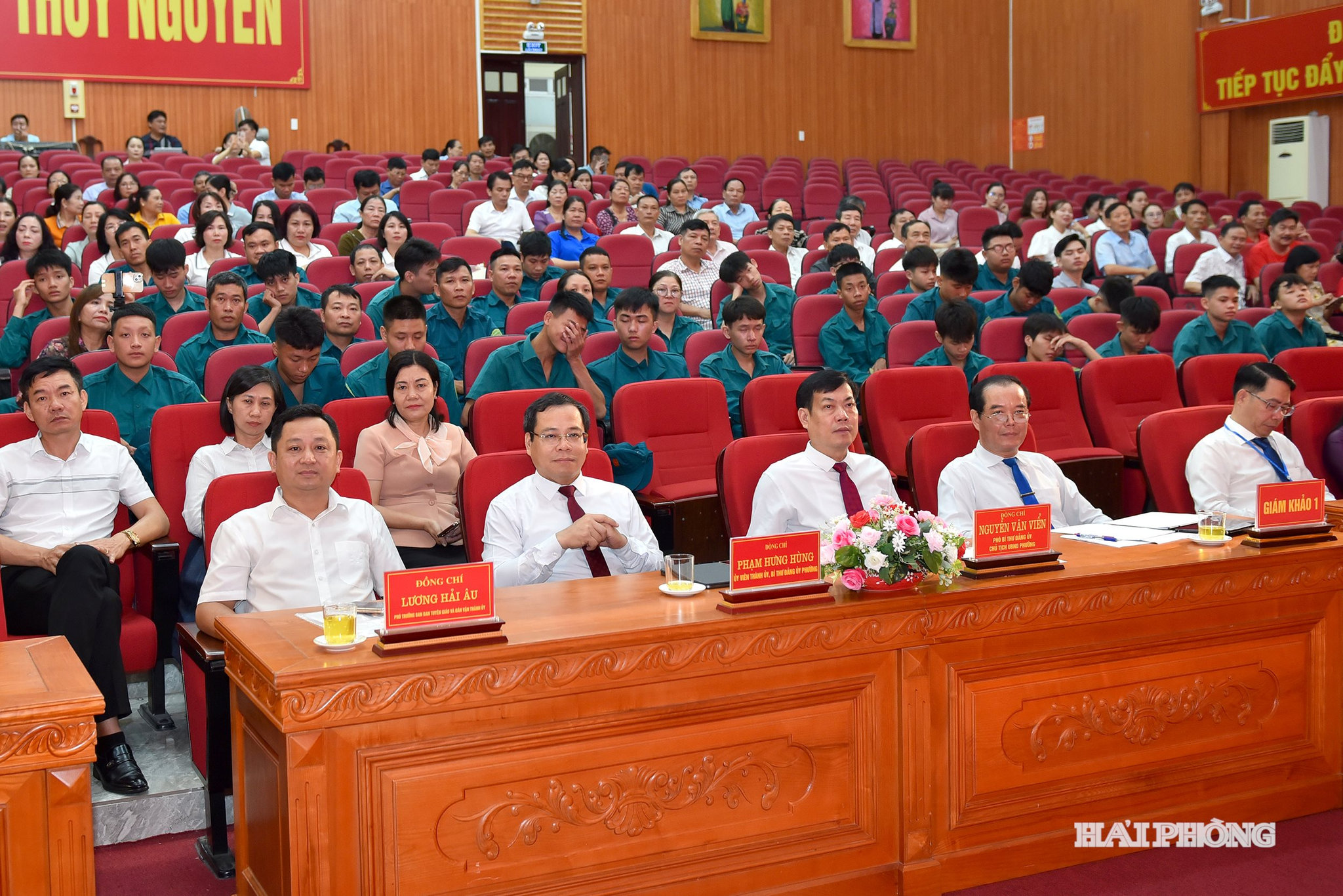 Các đại biểu dự hội thi.