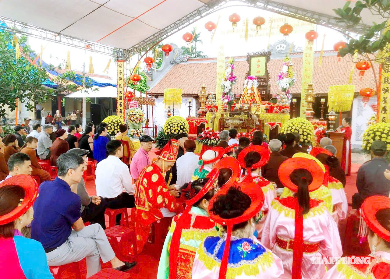 bach-phuong-e1f6929e674c3fd619dfb345e6a37ef6.jpg