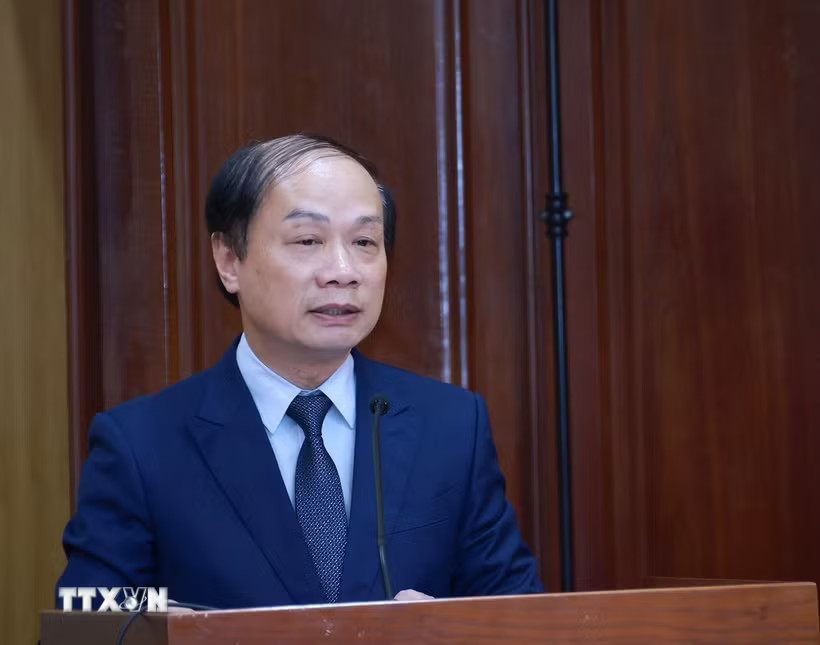 Đồng chí Phạm Tất Thắng, Ủy viên Trung ương Đảng, Bí thư Đảng uỷ cơ quan, Phó trưởng Ban Tuyên giáo và Dân vận Trung ương phát biểu. (Ảnh: Tuấn Anh/TTXVN)