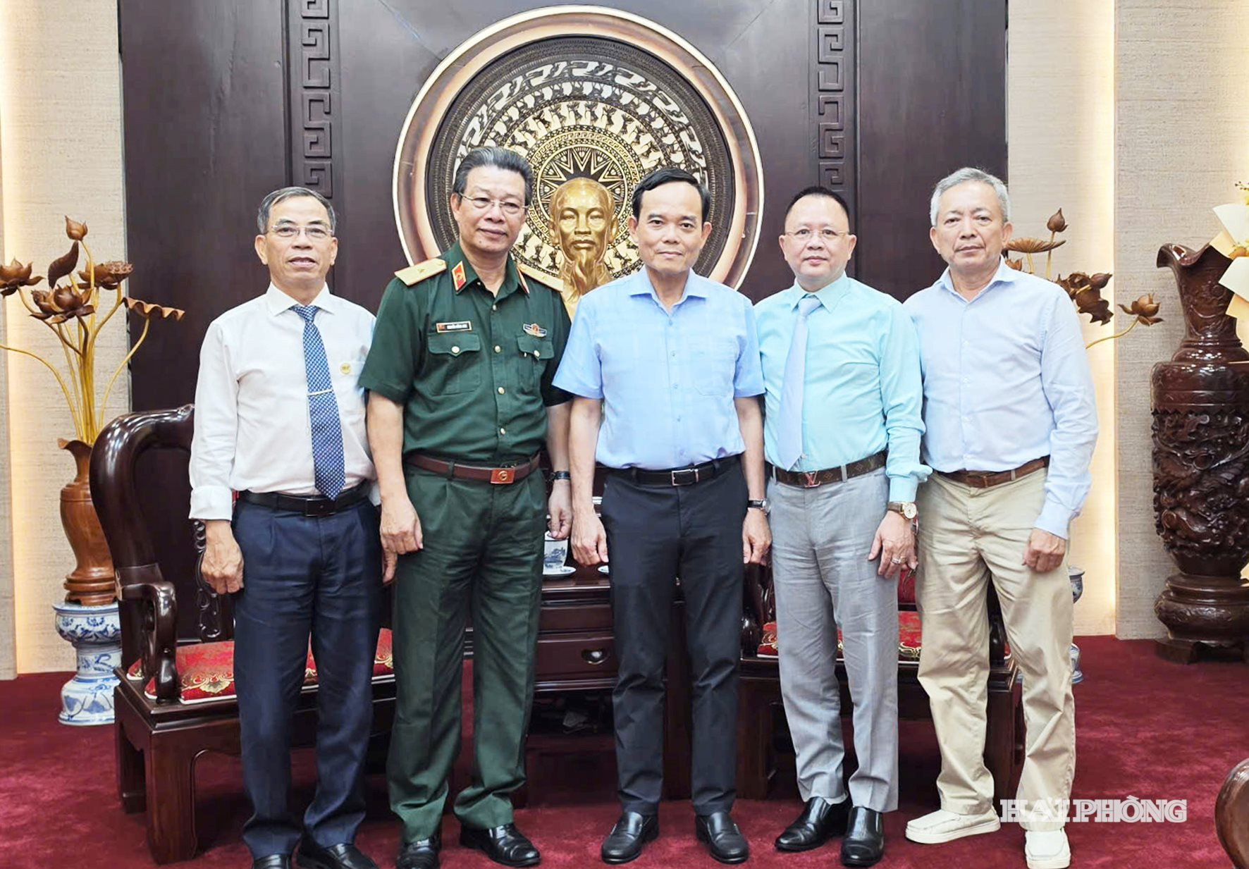 tran luu quang_hoi dong huong 1