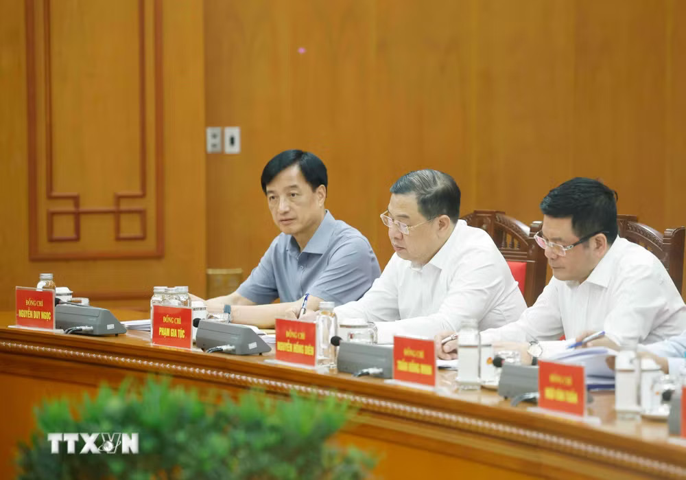 ttxvn-tong-bi-thu-chu-tich-nuoc-to-lam-chu-tri-buoi-lam-viec-ve-dinh-huong-phat-trien-cong-nghiep-vat-lieu-o-viet-nam4.jpg