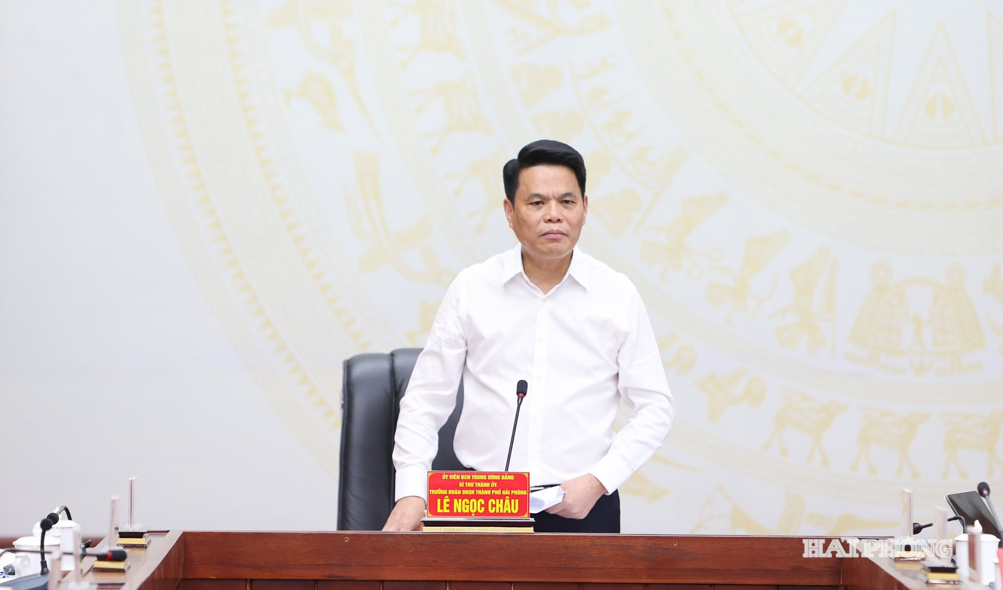 Đồng chí Lê Ngọc Châu, Uỷ viên Trung ương Đảng, Bí thư Thành uỷ, Trưởng đoàn đại biểu Quốc hội Hải Phòng phát biểu chỉ đạo