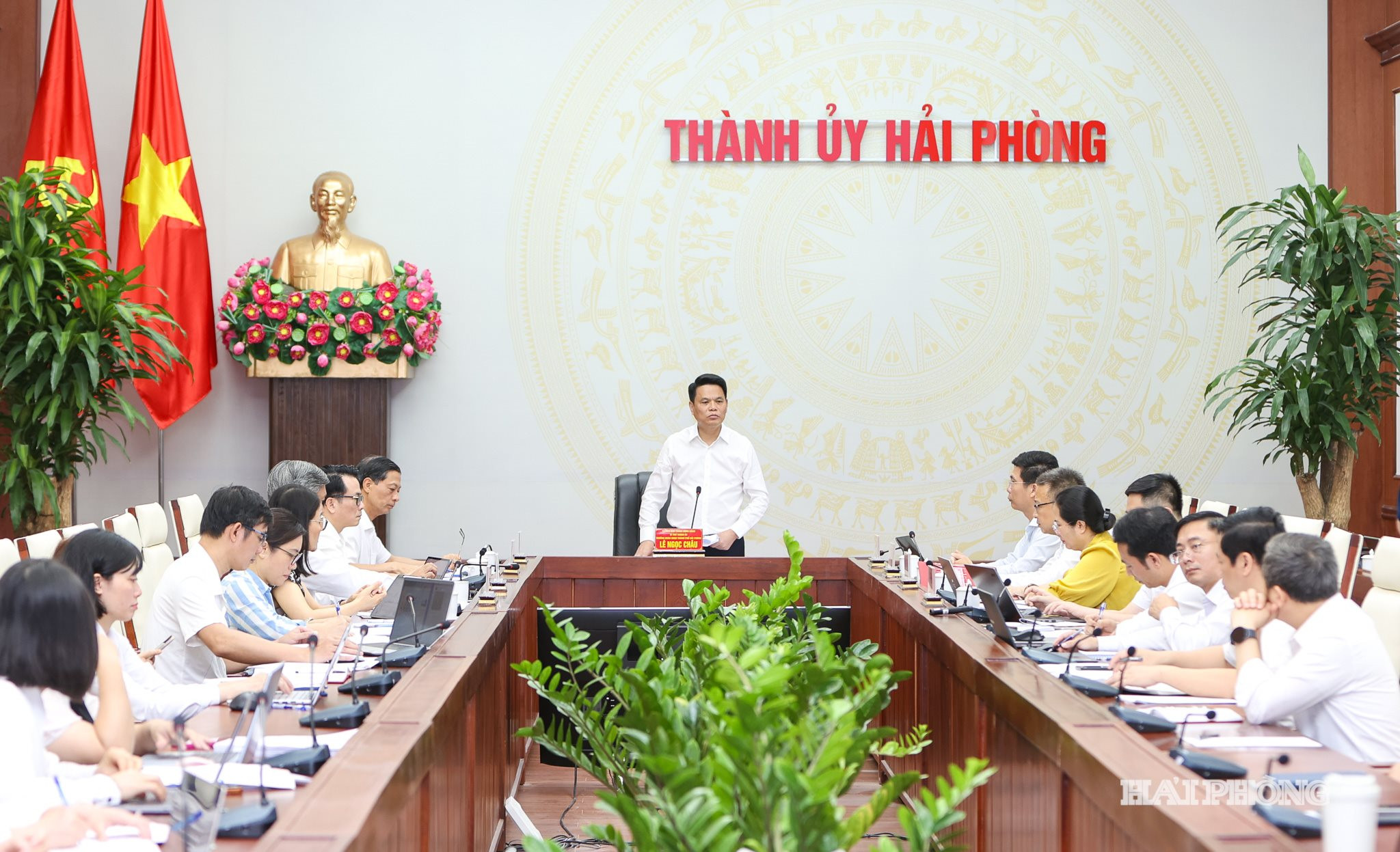 Đồng chí Lê Ngọc Châu, Uỷ viên Trung ương Đảng, Bí thư Thành uỷ, Trưởng đoàn đại biểu Quốc hội Hải Phòng phát biểu chỉ đạo