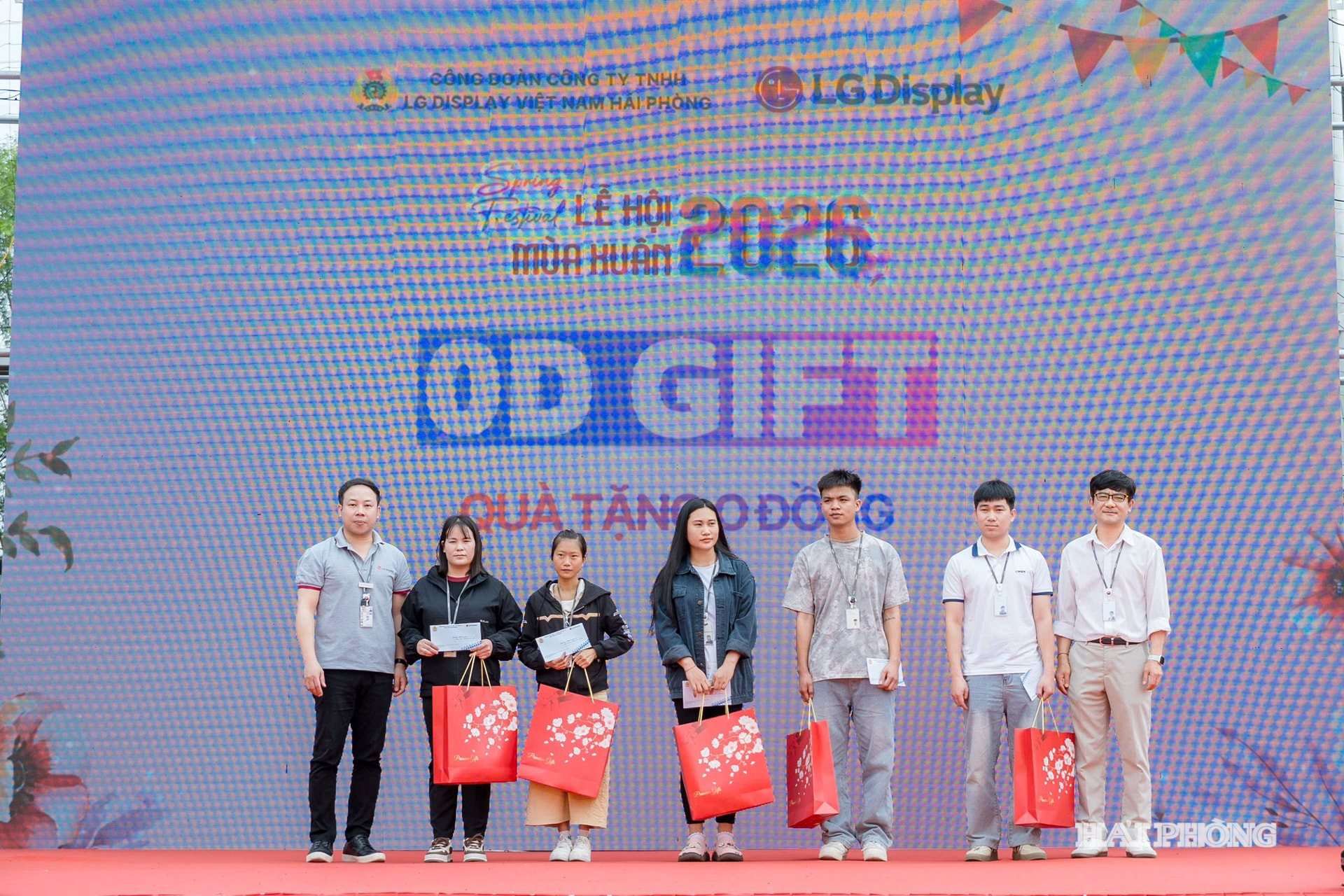 lg-display.jpg