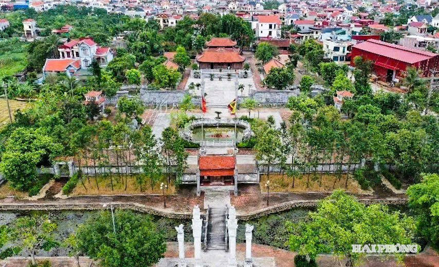 den-tho-khuc-thua-du.jpg
