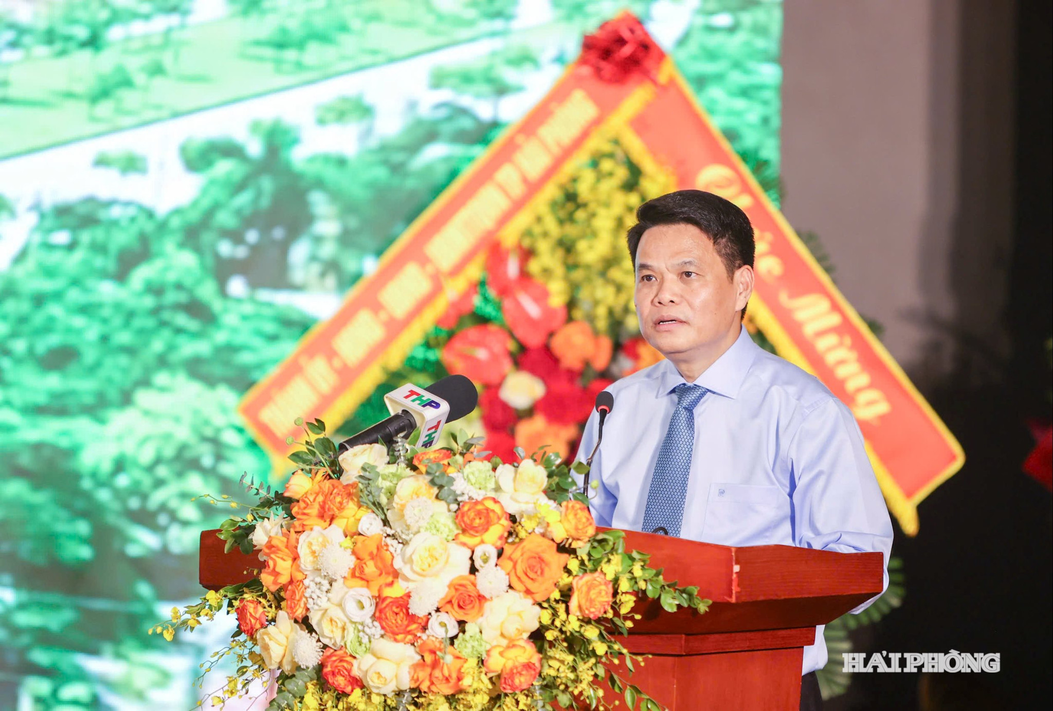Đồng chí Lê Ngọc Châu, Ủy viên Trung ương Đảng, Bí thư Thành ủy, Trưởng đoàn Đại biểu Quốc hội Hải Phòng phát biểu