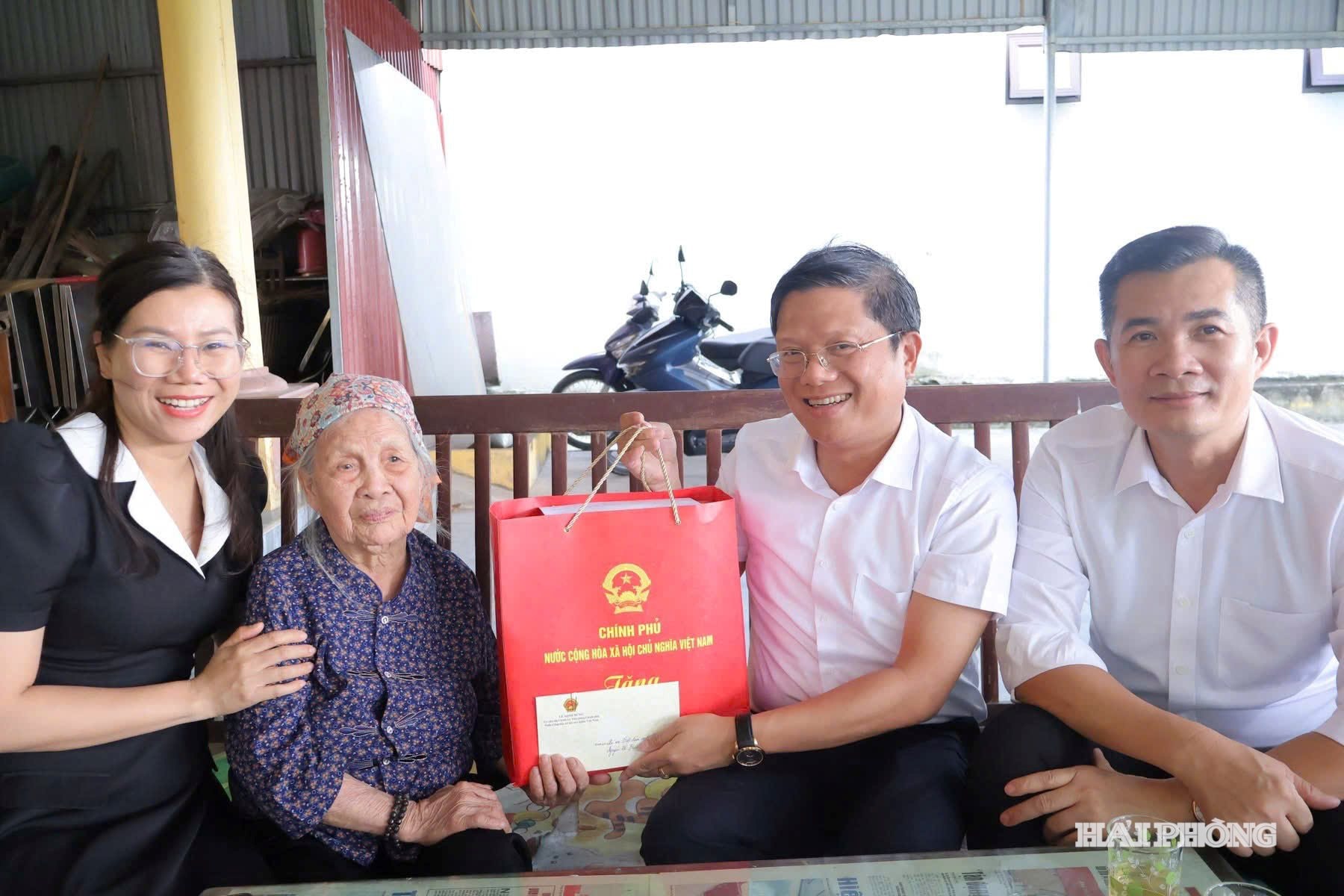 me-viet-nam-anh-hung-4a4879fc052e6565abcdd033649fa653.jpg