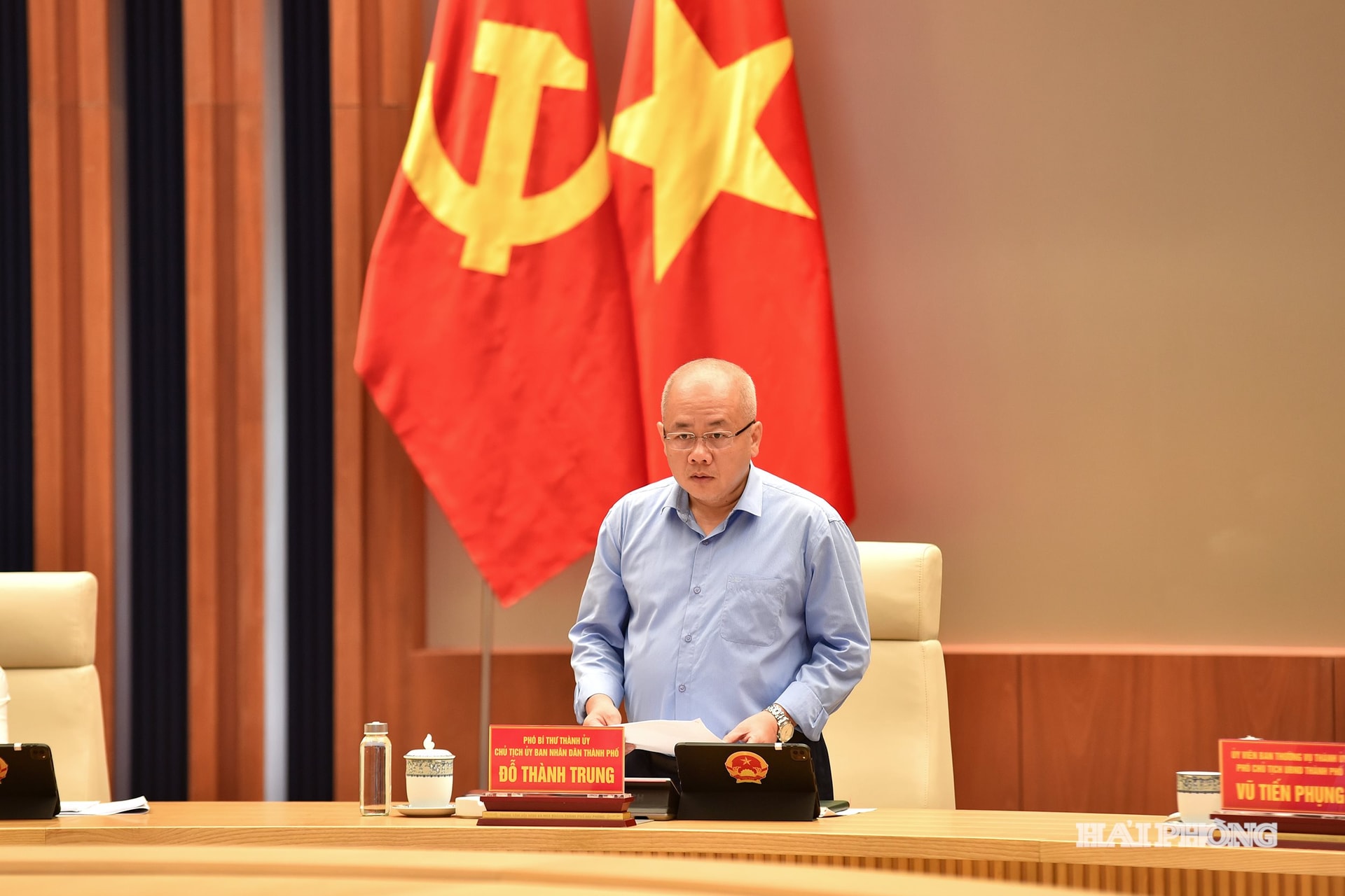 Đồng chí Đỗ Thành Trung, Phó Bí thư Thành uỷ, Chủ tịch UBND thành phố phát biểu kết luận cuộc họp.